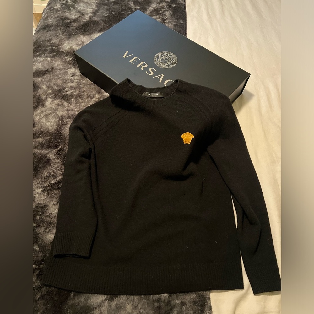 Versace cashmere sweater gold Medusa